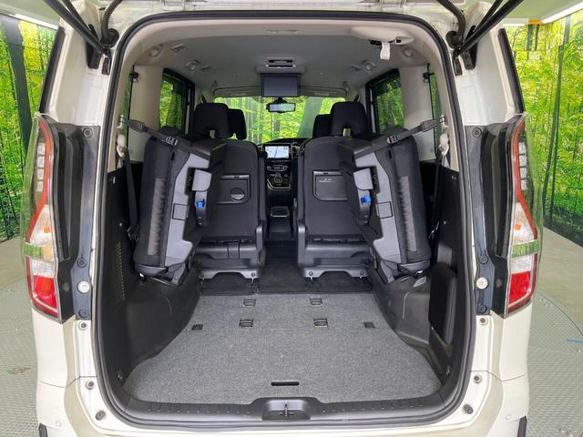セレナ ｅ－パワー　ハイウェイスターＶ　禁煙車　後期　純正１０型ナビ　フリップダウンモニター　アラウンドビューモニター　プロパイロット　ハンズフリー両側電動スライドドア　デジタルインナーミラー　ビルトインＥＴＣ　ＬＥＤ　純正１５ＡＷ（10枚目）