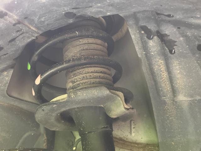 セレナ ｅ－パワー　ハイウェイスターＶ　禁煙車　後期　純正１０型ナビ　フリップダウンモニター　アラウンドビューモニター　プロパイロット　ハンズフリー両側電動スライドドア　デジタルインナーミラー　ビルトインＥＴＣ　ＬＥＤ　純正１５ＡＷ（20枚目）