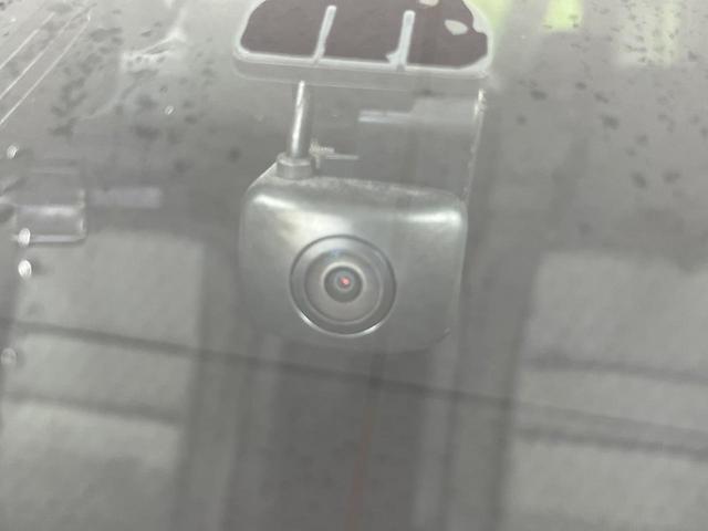 セレナ ｅ－パワー　ハイウェイスターＶ　禁煙車　後期　純正１０型ナビ　フリップダウンモニター　アラウンドビューモニター　プロパイロット　ハンズフリー両側電動スライドドア　デジタルインナーミラー　ビルトインＥＴＣ　ＬＥＤ　純正１５ＡＷ（63枚目）