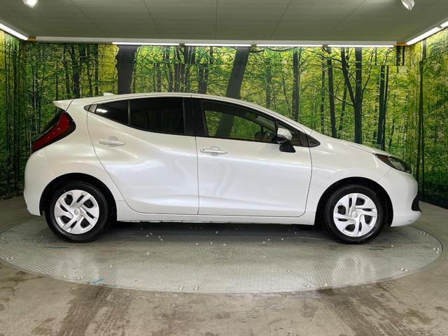 アクア X 禁煙車 ナビ機能付きディスプレイオーディオ Bluetooth バックモニター ETC セーフティセンス LEDヘッドライト 電動格納ドアミラー オートエアコン プライバシーガラス スマートキー(24枚目)