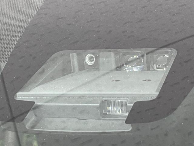 ヴォクシー ZS 煌II SDナビ バックカメラ 両側電動ドア 衝突被害軽減システム スマートキー LEDヘッド ビルトインETC 車線逸脱警報 オートライト デュアルエアコン 純正16インチアルミ Bluetooth CD(6枚目)