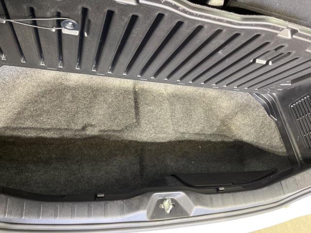 ヴォクシー ZS 煌II SDナビ バックカメラ 両側電動ドア 衝突被害軽減システム スマートキー LEDヘッド ビルトインETC 車線逸脱警報 オートライト デュアルエアコン 純正16インチアルミ Bluetooth CD(58枚目)