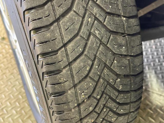 ワゴンR FZ 禁煙車 SDナビ シートヒーター スマートキー ETC オートエアコン セーフティサポート ステアリングスイッチ 純正14インチアルミホイール フルセグTV(26枚目)