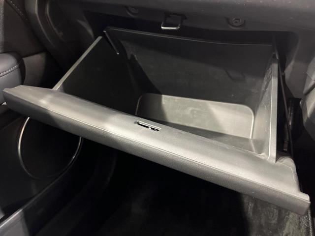 ヴェゼル ハイブリッドZ・ホンダセンシング 禁煙車 純正ナビ バックモニター シートヒーター アダプティブクルーズ 衝突軽減装置 LEDヘッドライト オートライト スマートキー パドルシフト ドライブレコーダー Bluetooth接続(55枚目)