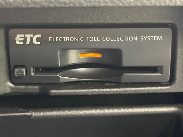 セレナ ライダーブラックラインＳ－ＨＶアドバンスドセーフティ　純正ＳＤナビ　全周囲カメラ　両側電動ドア　ビルトインＥＴＣ　衝突被害軽減システム　コーナーセンサー　クルーズコントロール　スマートキー　ＬＥＤヘッドライト　車線逸脱警報　オートライト　オートエアコン（6枚目）