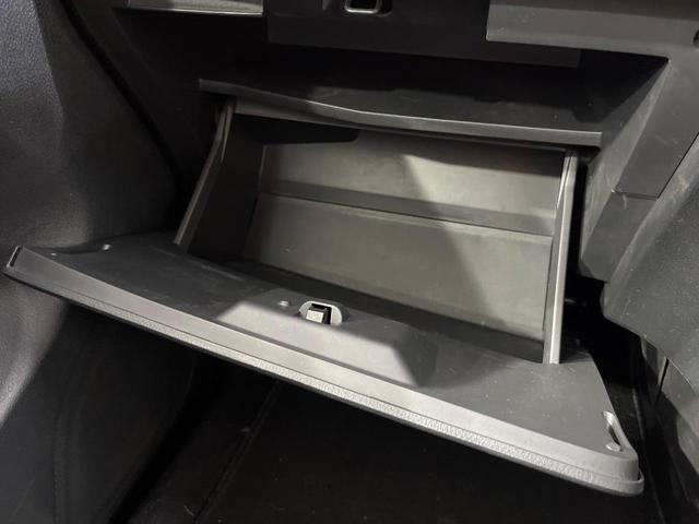 セレナ ライダーブラックラインＳ－ＨＶアドバンスドセーフティ　純正ＳＤナビ　全周囲カメラ　両側電動ドア　ビルトインＥＴＣ　衝突被害軽減システム　コーナーセンサー　クルーズコントロール　スマートキー　ＬＥＤヘッドライト　車線逸脱警報　オートライト　オートエアコン（49枚目）