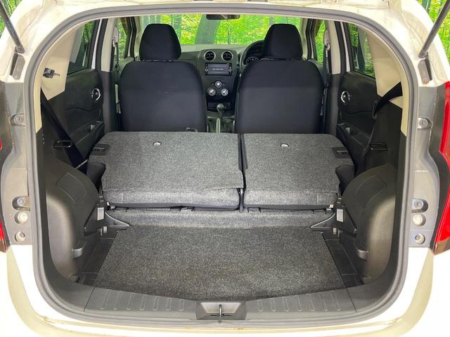 ノート Ｘ　純正ＳＤナビ　バックカメラ　衝突被害軽減システム　禁煙車　スマートキー　車線逸脱警報　オートライト　Ｂｌｕｅｔｏｏｔｈ　ＣＤ　ＤＶＤ再生　フルセグ　プライバシーガラス（10枚目）