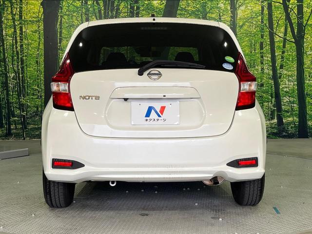 ノート Ｘ　純正ＳＤナビ　バックカメラ　衝突被害軽減システム　禁煙車　スマートキー　車線逸脱警報　オートライト　Ｂｌｕｅｔｏｏｔｈ　ＣＤ　ＤＶＤ再生　フルセグ　プライバシーガラス（15枚目）