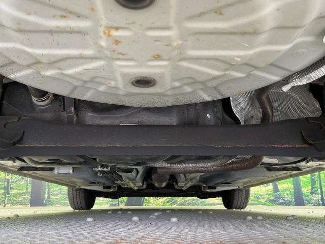 ノート Ｘ　純正ＳＤナビ　バックカメラ　衝突被害軽減システム　禁煙車　スマートキー　車線逸脱警報　オートライト　Ｂｌｕｅｔｏｏｔｈ　ＣＤ　ＤＶＤ再生　フルセグ　プライバシーガラス（19枚目）