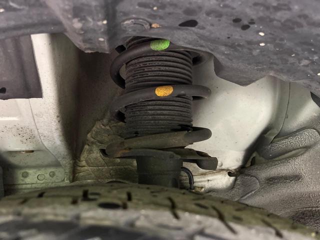 ノート Ｘ　純正ＳＤナビ　バックカメラ　衝突被害軽減システム　禁煙車　スマートキー　車線逸脱警報　オートライト　Ｂｌｕｅｔｏｏｔｈ　ＣＤ　ＤＶＤ再生　フルセグ　プライバシーガラス（20枚目）