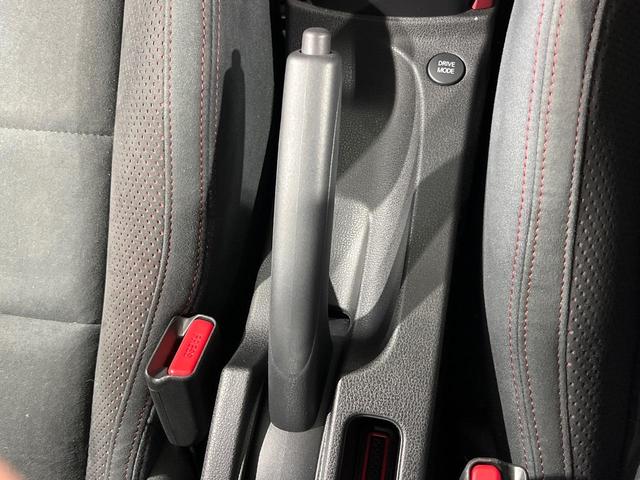 ノート e-パワーニスモ 禁煙車 純正SDナビ 全周囲カメラ インテリジェントルームミラー コーナーセンサー スマートキー LEDヘッドライト ETC オートライト 純正16インチアルミホイール Bluetooth CD(44枚目)