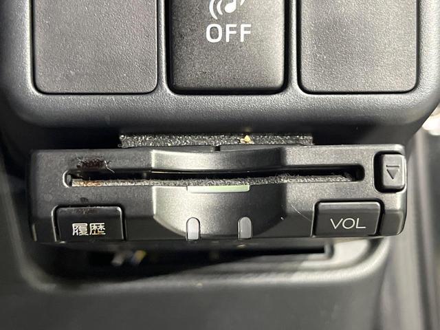 アクア Ｓ　禁煙車　ＳＤナビ　Ｂｌｕｅｔｏｏｔｈ　バックモニター　ＥＴＣ　クルーズコントロール　ＬＥＤヘッドライト　オートライト　オートエアコン　ステアリングスイッチ　電動格納ドアミラー　１５インチＡＷ（6枚目）