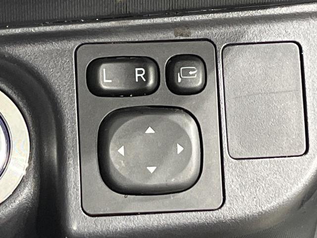 アクア Ｓ　禁煙車　ＳＤナビ　Ｂｌｕｅｔｏｏｔｈ　バックモニター　ＥＴＣ　クルーズコントロール　ＬＥＤヘッドライト　オートライト　オートエアコン　ステアリングスイッチ　電動格納ドアミラー　１５インチＡＷ（39枚目）