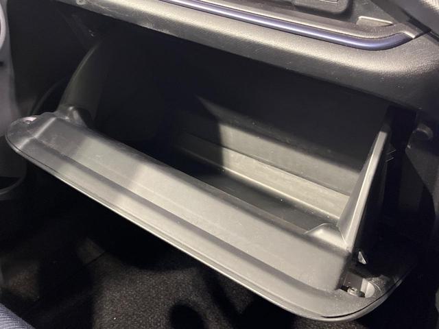 アクア Ｓ　禁煙車　ＳＤナビ　Ｂｌｕｅｔｏｏｔｈ　バックモニター　ＥＴＣ　クルーズコントロール　ＬＥＤヘッドライト　オートライト　オートエアコン　ステアリングスイッチ　電動格納ドアミラー　１５インチＡＷ（57枚目）