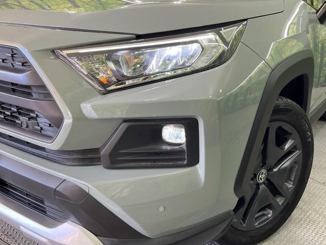 ＲＡＶ４ アドベンチャー　禁煙車　１０．５インチディスプレイオーディオ　バックカメラ　レーダークルーズコントロール　ブラインドスポットモニター　コーナーセンサー　純正１９インチアルミホイール（12枚目）
