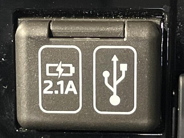 ルーミー カスタムG 禁煙車 純正9インチディスプレイオーディオ 全周囲カメラ 両側電動スライドドア 前席シートヒーター ロールシェード 純正革巻ステアリング 純正14インチアルミホイール LEDヘッドライト(47枚目)