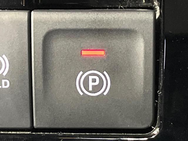 ルーミー カスタムG 禁煙車 純正9インチディスプレイオーディオ 全周囲カメラ 両側電動スライドドア 前席シートヒーター ロールシェード 純正革巻ステアリング 純正14インチアルミホイール LEDヘッドライト(49枚目)