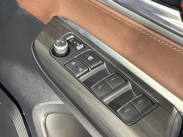 ハリアーハイブリッド Ｚ　純正１２．３インチナビ　禁煙車　バックカメラ　デジタルインナーミラー　レーダークルーズコントロール　ＥＴＣ２．０　ヘッドアップディスプレイ　ＬＥＤヘッドライト　Ｂｌｕｅｔｏｏｔｈ再生　フルセグ（48枚目）