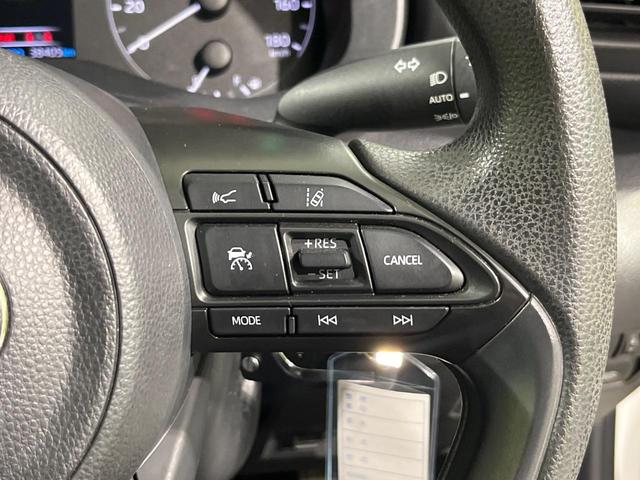 ヤリス ハイブリッドX 衝突被害軽減システム レーダークルーズ 禁煙車 コーナーセンサー バックカメラ キーレス ビルトインETC オートハイビーム 車線逸脱警報 オートライト オートエアコン Bluetooth(6枚目)