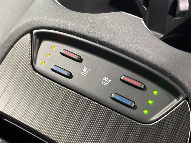 ハリアーハイブリッド Ｚ　レザーパッケージ　純正１２．３インチナビ　禁煙車　パノラミックビューモニター　デジタルインナーミラー　パワーバックドア　シートヒーター　シートベンチレーション　ステアリングヒーター　ＬＥＤヘッドライト　ＥＴＣ（7枚目）