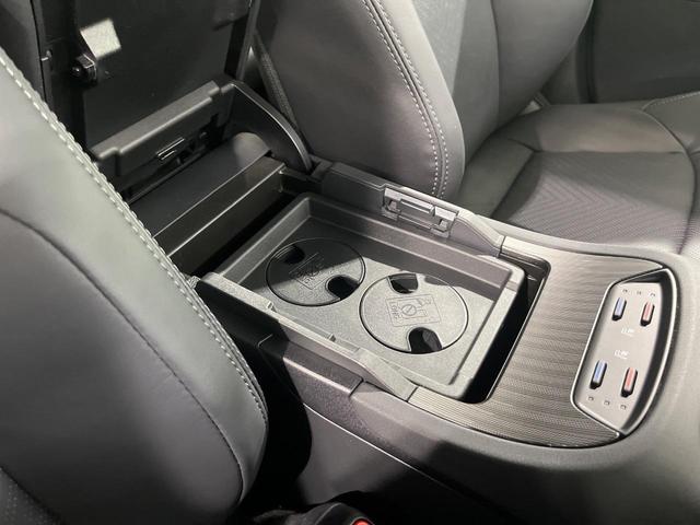 ハリアーハイブリッド Ｚ　レザーパッケージ　純正１２．３インチナビ　禁煙車　パノラミックビューモニター　デジタルインナーミラー　パワーバックドア　シートヒーター　シートベンチレーション　ステアリングヒーター　ＬＥＤヘッドライト　ＥＴＣ（35枚目）