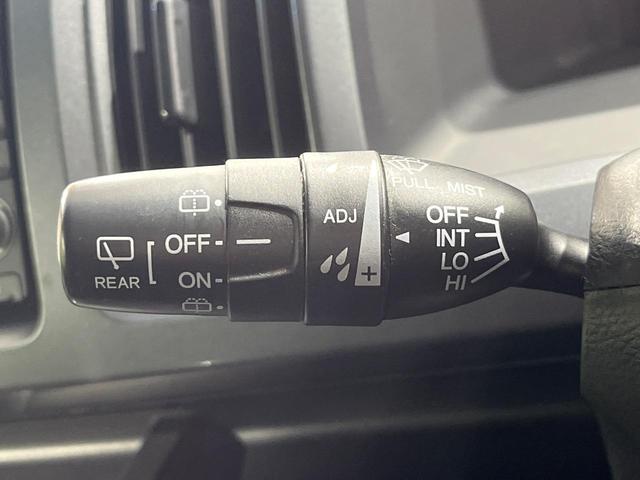 ステップワゴンスパーダ Z HDDナビエディション 禁煙車 純正HDDナビ バックカメラ 両側電動ドア フリップダウンモニター ビルトインETC スマートキー HIDヘッドライト オートライト オートエアコン CD DVD再生 フルセグ LEDフォグ(40枚目)