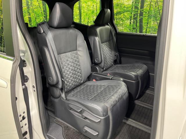 ヴォクシー S-Z 禁煙車 純正10.5型ナビ 両側電動ドア バックカメラ シートヒーター 衝突被害軽減システム レーダークルーズ コーナーセンサー スマートキー LEDヘッド ETC2.0 オートハイビーム 車線逸脱警(9枚目)