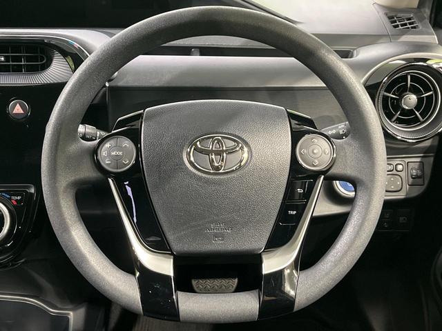 インテリアに合わせたデザインのステアリングは、運転される方のことも考え、運転しやすい形状、大きさです。是非一度、実際に触ってお確かめください。