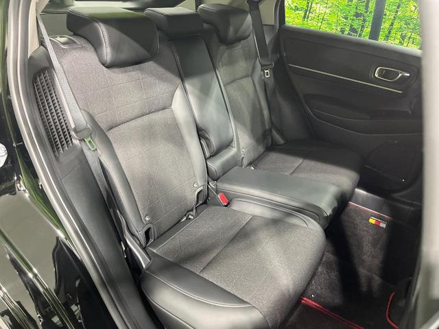 ヴェゼル e:HEV Z 禁煙車 無限エアロ 9インチホンダコネクト 全周囲カメラ ホンダセンシング 衝突被害軽減システム レーダークルーズ ハーフレザーシート コーナーセンサー ビルトインETC 車線逸脱警報 オートライト(9枚目)