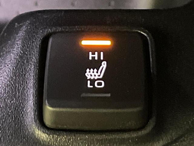 カローラスポーツ ハイブリッドＧ　Ｚ　禁煙車　純正８型ディスプレイオーディオ　Ｂｌｕｅｔｏｏｔｈ　バックカメラ　ビルトインＥＴＣ２．０　シートヒーター　オートエアコン　ＬＥＤヘッドライト　オートライト　純正１８ＡＷ　スマートキー（6枚目）