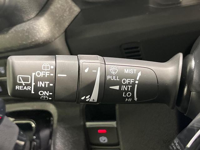 Ｎ－ＢＯＸカスタム ベースグレード　届出済未使用車　電動スライドドア　ホンダセンシング　アダプティブクルーズコントロール　スマートキー　ＬＥＤヘッド　オートハイビーム　車線逸脱警報　オートライト　オートエアコン　純正１４ＡＷ（21枚目）