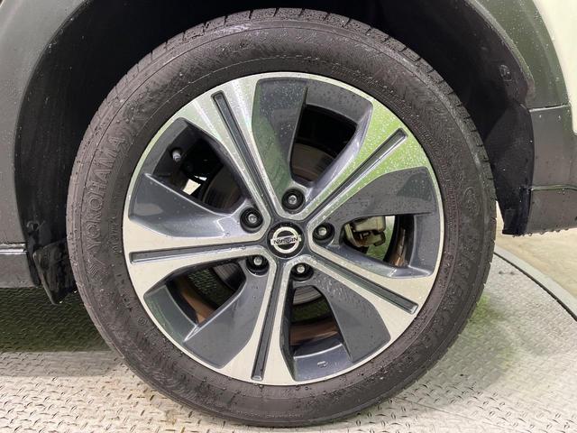 キックス X ツートーンインテリアエディション 禁煙車 純正9型ナビ 全周囲カメラ 衝突被害軽減システム インテリジェントルームミラー レーダークルーズ レザーシート コーナーセンサー スマートキー LEDヘッド ビルトインETC 車線逸脱警報(30枚目)