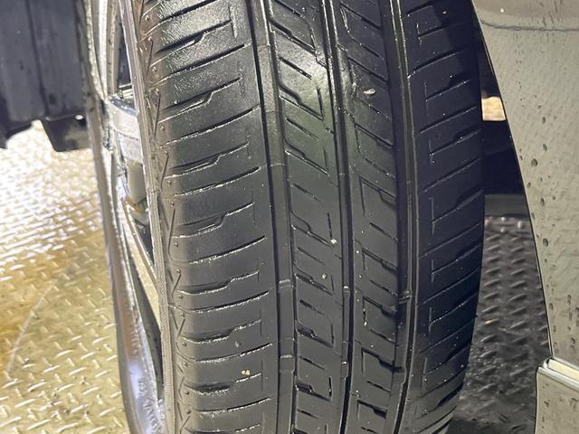 カローラフィールダー ハイブリッドＧ　ダブルバイビー　禁煙車　純正ＳＤナビ　バックカメラ　コーナーセンサー　スマートキー　ＬＥＤヘッドライト　ビルトインＥＴＣ　クルコン　車線逸脱警報　オートライト　オートエアコン（31枚目）