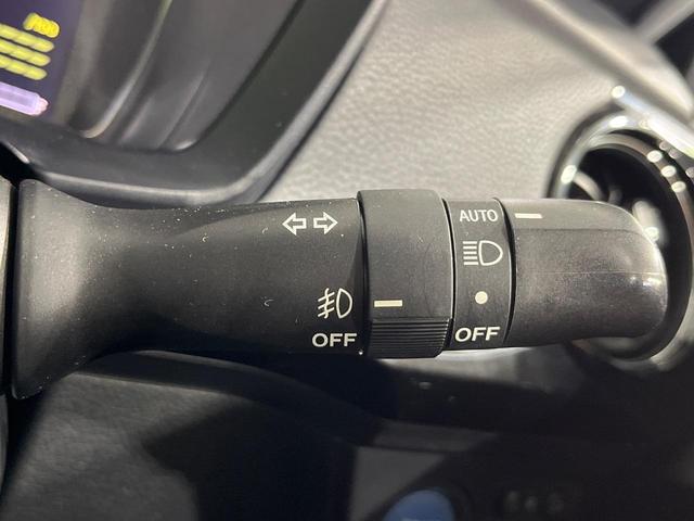 カローラフィールダー ハイブリッドＧ　ダブルバイビー　禁煙車　純正ＳＤナビ　バックカメラ　コーナーセンサー　スマートキー　ＬＥＤヘッドライト　ビルトインＥＴＣ　クルコン　車線逸脱警報　オートライト　オートエアコン（55枚目）