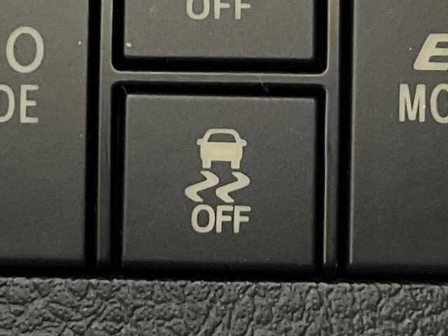 カローラフィールダー ハイブリッドＧ　ダブルバイビー　禁煙車　純正ＳＤナビ　バックカメラ　コーナーセンサー　スマートキー　ＬＥＤヘッドライト　ビルトインＥＴＣ　クルコン　車線逸脱警報　オートライト　オートエアコン（63枚目）