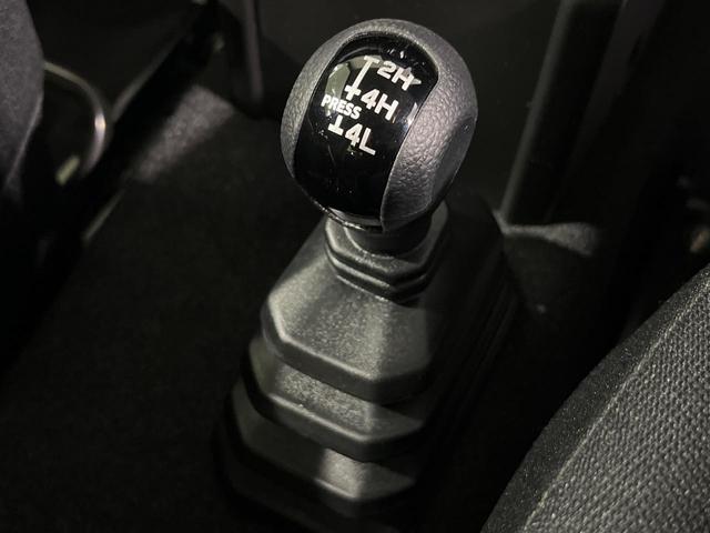 ジムニーシエラ ＪＣ　禁煙車　９インチディスプレイオーディオ　バックカメラ　コーナーセンサー　スマートキー　クルコン　車線逸脱警報　オートライト　オートエアコン　ＬＥＤヘッドライト　シートヒーター　純正１５インチアルミ（40枚目）