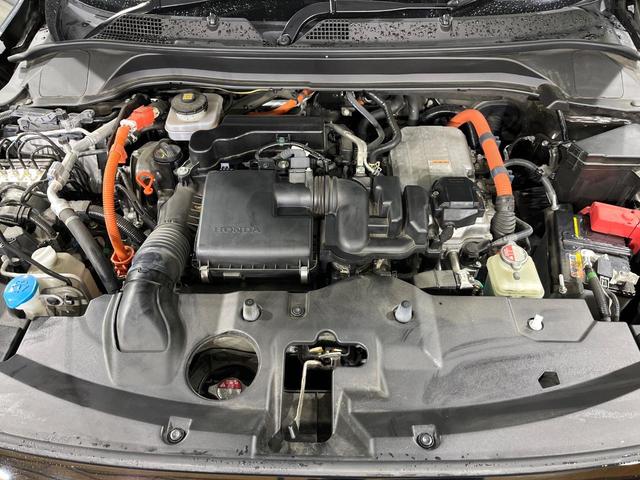 ヴェゼル ｅ：ＨＥＶ　Ｘ　禁煙車　純正９型ナビ　バックカメラ　衝突被害軽減システム　レーダークルーズ　コーナーセンサー　スマートキー　ＬＥＤヘッド　ＥＴＣ２．０　車線逸脱警報　オートライト　オートエアコン（18枚目）