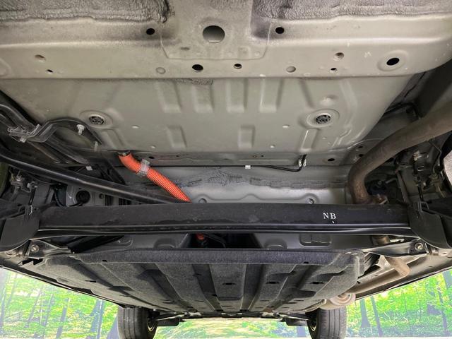 ヴェゼル ｅ：ＨＥＶ　Ｘ　禁煙車　純正９型ナビ　バックカメラ　衝突被害軽減システム　レーダークルーズ　コーナーセンサー　スマートキー　ＬＥＤヘッド　ＥＴＣ２．０　車線逸脱警報　オートライト　オートエアコン（19枚目）