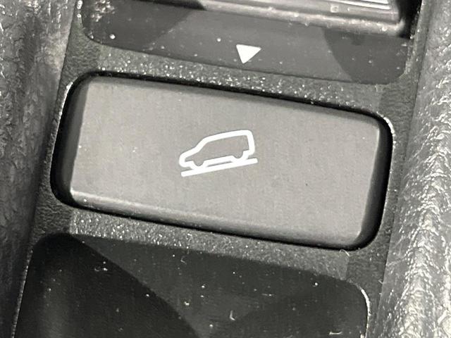 ヴェゼル ｅ：ＨＥＶ　Ｘ　禁煙車　純正９型ナビ　バックカメラ　衝突被害軽減システム　レーダークルーズ　コーナーセンサー　スマートキー　ＬＥＤヘッド　ＥＴＣ２．０　車線逸脱警報　オートライト　オートエアコン（34枚目）