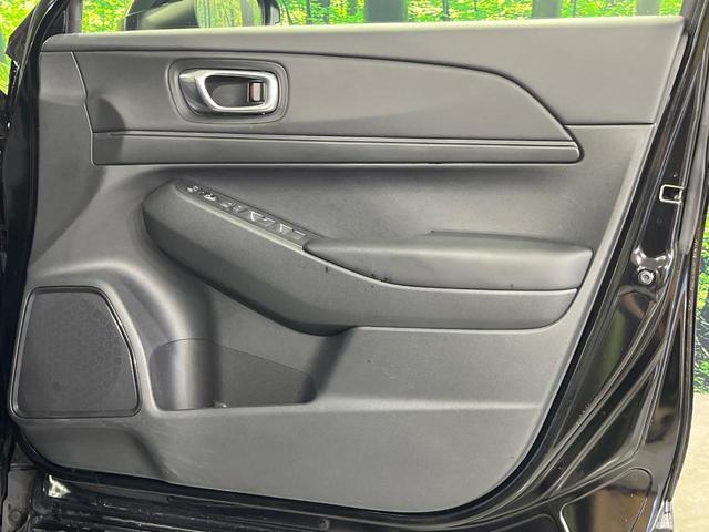 ヴェゼル ｅ：ＨＥＶ　Ｘ　禁煙車　純正９型ナビ　バックカメラ　衝突被害軽減システム　レーダークルーズ　コーナーセンサー　スマートキー　ＬＥＤヘッド　ＥＴＣ２．０　車線逸脱警報　オートライト　オートエアコン（57枚目）