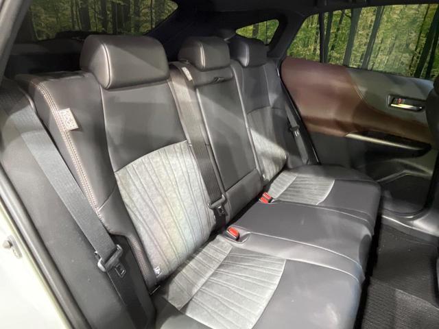 後部座席も気になるようなキズ・汚れやへたり等、大きなダメージはなく、良好な状態です。