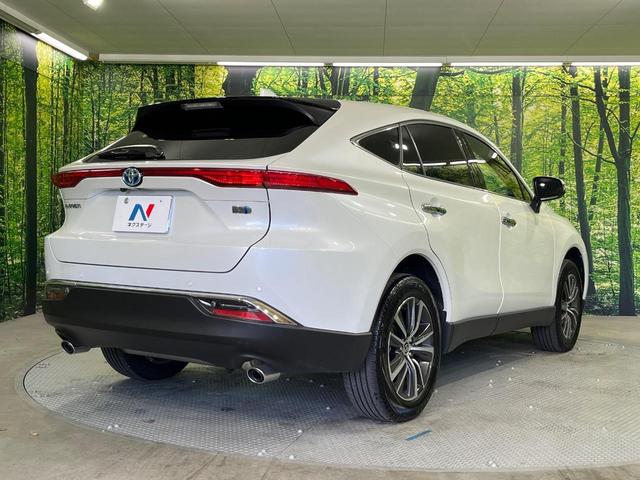 高透明度のガラス皮膜で撥水はもちろん、上質なツヤ・光沢を実現。紫外線や酸性雨から大切な愛車を保護し、色あせ・劣化を防止。「弾スプラッシュコート」、「弾プリミッサコート」からお選びいただけます。