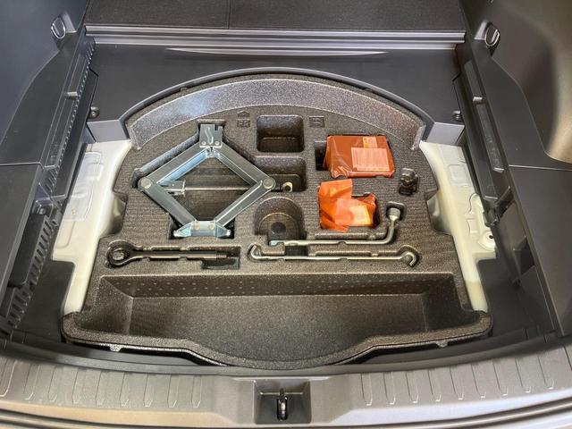 ＲＡＶ４ ハイブリッドＧ　禁煙車　４ＷＤ　純正９インチナビ　全周囲カメラ　衝突被害軽減システム　レーダークルーズ　電動リアゲート　レザー調シート　パワーシート　コーナーセンサー　ＬＥＤヘッド　ルーフレール　ビルトインＥＴＣ（45枚目）