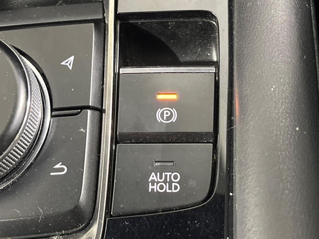 ＭＡＺＤＡ３ファストバック ２０Ｓバーガンディ　セレクション　禁煙車　８．８インチナビ　バックカメラ　シートヒーター　ＥＴＣ　ドラレコ　レーダークルーズコントロール　赤革シート　ＣＤ／ＤＶＤ再生　デュアルオートエアコン　シートヒーター　パワーシート（8枚目）