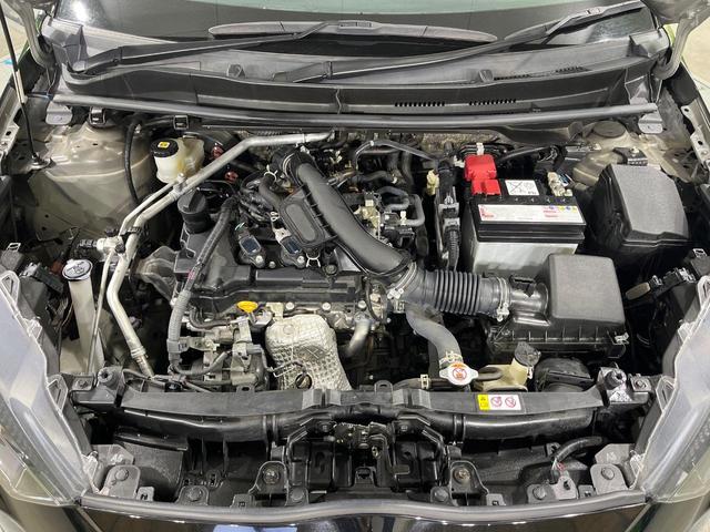 ヤリス Ｘ　禁煙車　純正ナビ付ディスプレイオーディオ　Ｂｌｕｅｔｏｏｔｈ　バックカメラ　ＥＴＣ　セーフティセンス　オートハイビーム　車線逸脱防止装置　ステアリングスイッチ　ヘッドライトレベライザー　スマートキー（17枚目）