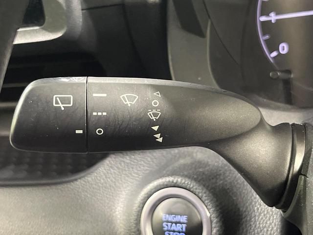 ヤリス Ｘ　禁煙車　純正ナビ付ディスプレイオーディオ　Ｂｌｕｅｔｏｏｔｈ　バックカメラ　ＥＴＣ　セーフティセンス　オートハイビーム　車線逸脱防止装置　ステアリングスイッチ　ヘッドライトレベライザー　スマートキー（21枚目）