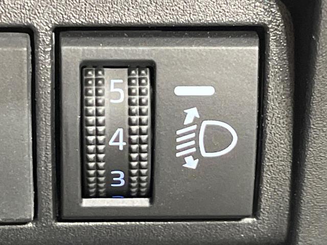 ヤリス Ｘ　禁煙車　純正ナビ付ディスプレイオーディオ　Ｂｌｕｅｔｏｏｔｈ　バックカメラ　ＥＴＣ　セーフティセンス　オートハイビーム　車線逸脱防止装置　ステアリングスイッチ　ヘッドライトレベライザー　スマートキー（26枚目）