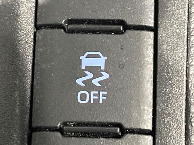 ヤリス Ｘ　禁煙車　純正ナビ付ディスプレイオーディオ　Ｂｌｕｅｔｏｏｔｈ　バックカメラ　ＥＴＣ　セーフティセンス　オートハイビーム　車線逸脱防止装置　ステアリングスイッチ　ヘッドライトレベライザー　スマートキー（33枚目）