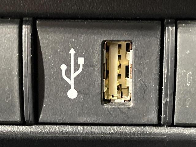 ヤリス Ｘ　禁煙車　純正ナビ付ディスプレイオーディオ　Ｂｌｕｅｔｏｏｔｈ　バックカメラ　ＥＴＣ　セーフティセンス　オートハイビーム　車線逸脱防止装置　ステアリングスイッチ　ヘッドライトレベライザー　スマートキー（34枚目）