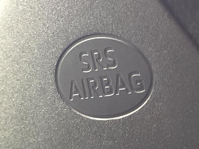 ヤリス Ｘ　禁煙車　純正ナビ付ディスプレイオーディオ　Ｂｌｕｅｔｏｏｔｈ　バックカメラ　ＥＴＣ　セーフティセンス　オートハイビーム　車線逸脱防止装置　ステアリングスイッチ　ヘッドライトレベライザー　スマートキー（35枚目）